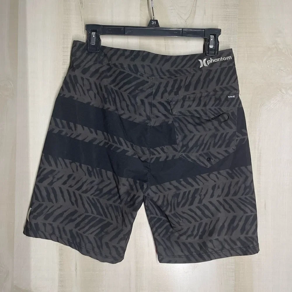 Hurley black and gray swim trunks board shorts,‎ size 28